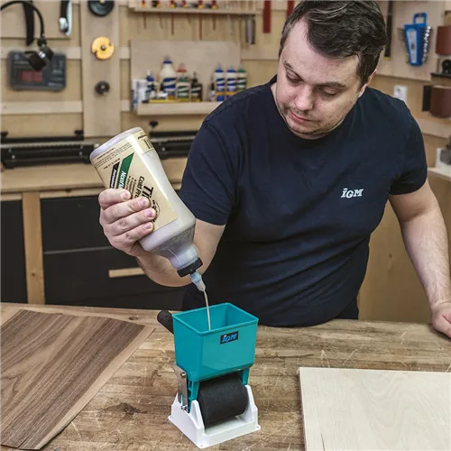 IGM Hand-held Glue Spreader 74 mm with a Stand